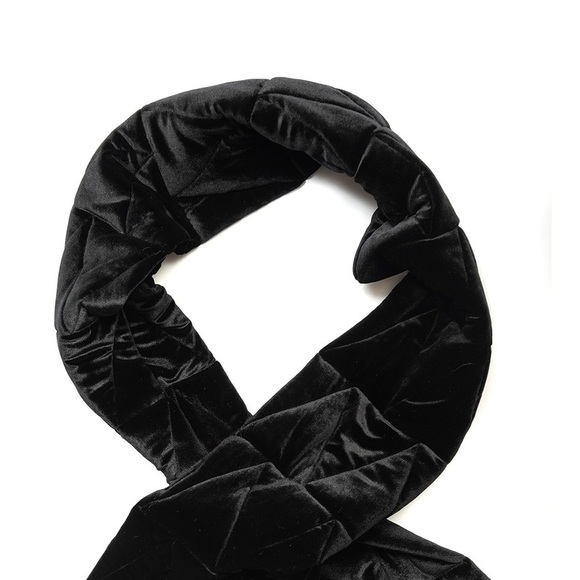 Vince Camuto Black Velvet Puffer Scarf - Picture 3 of 4